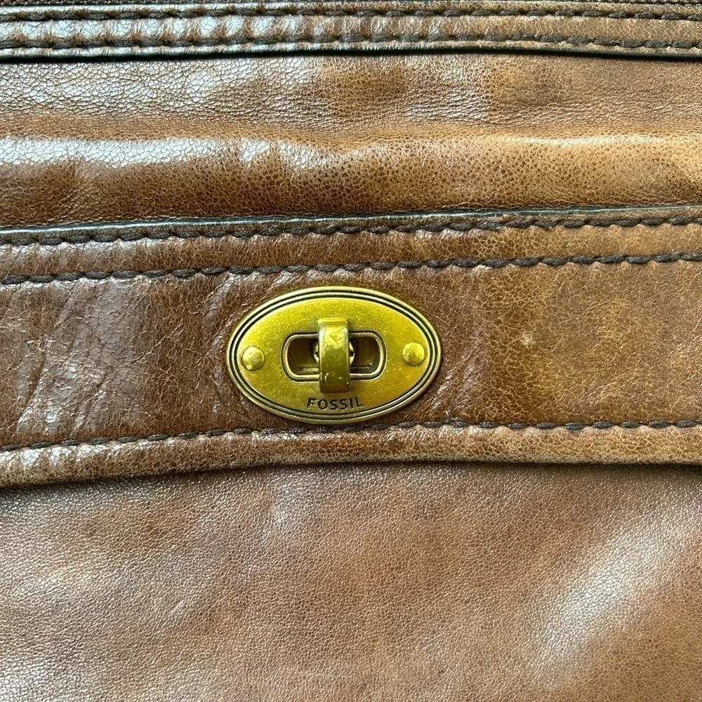 Vintage Fossil Leather Shoulder Bag